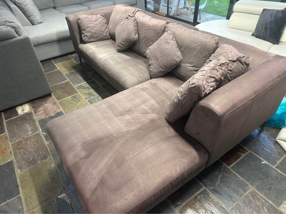 Modern Chaise Lounge