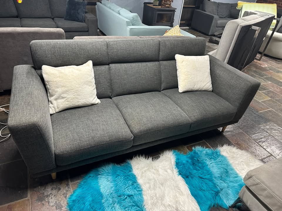 Modern Dark Grey 3 Seater Sofa – Near New Condition