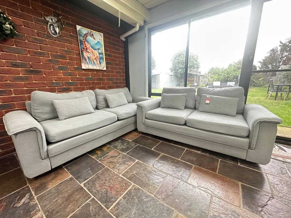 Light Grey Sofa Set with Chaise