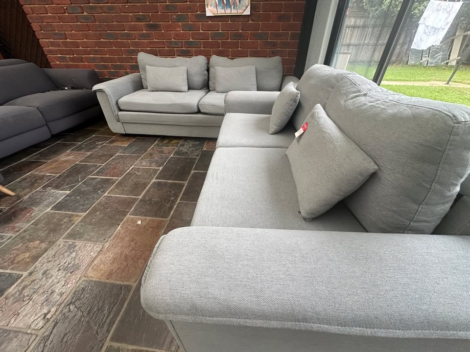 Light Grey Sofa Set with Chaise photo 2