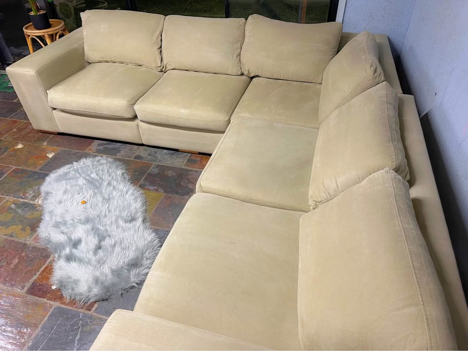 Modern Cream L-Shape Sofa photo 2