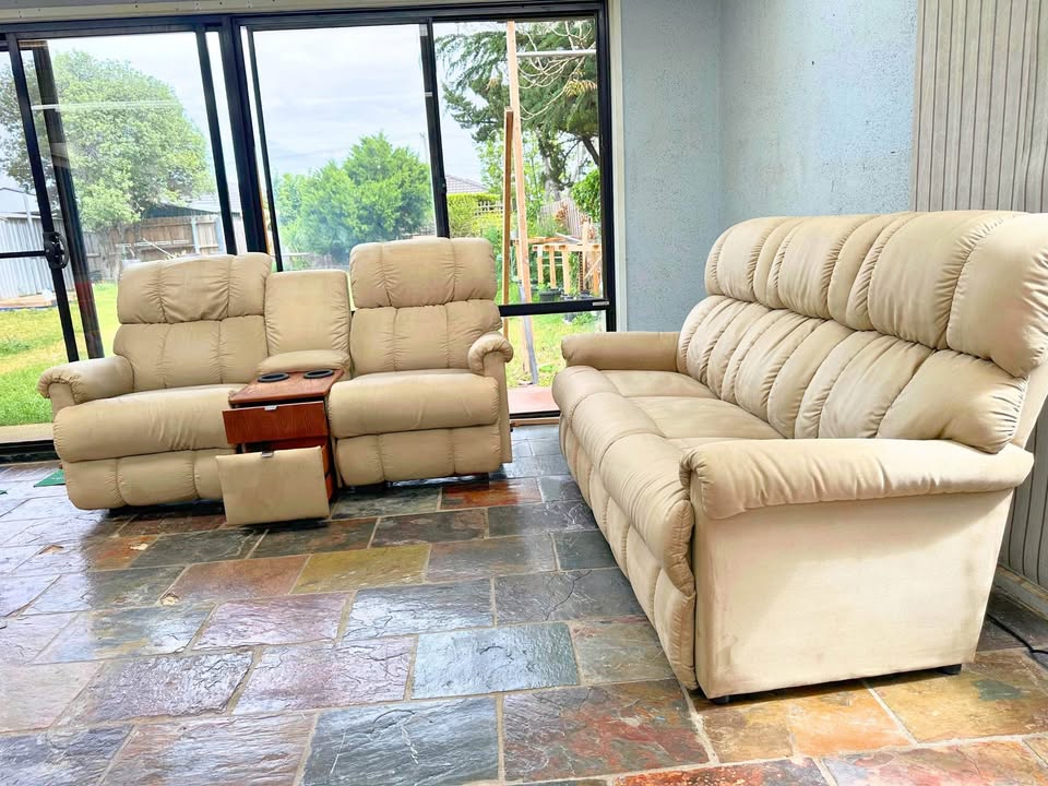 La-Z-Boy Pinnacle Recliner Set – Luxasuede Bone (3 Seater + 2 Rocker Recliners) photo 3