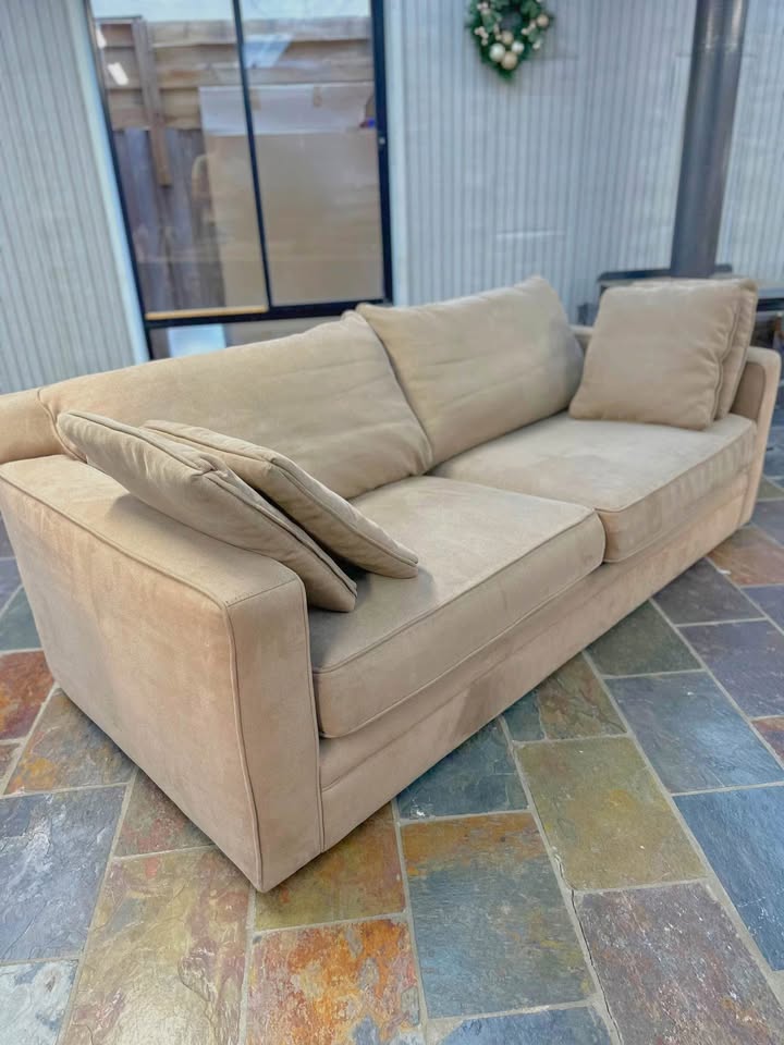 Freedom Sofa – Free Delivery photo 3